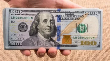 أسعار الدولار.. تحركات جديدة في البنوك والسوق الموازية بمصر الجمعة 7 نوفمبر 2025